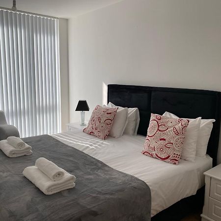 Berks Luxury Serviced Apartments , Free Parking, Free Gym And Free Wifi Bracknell Kamer foto