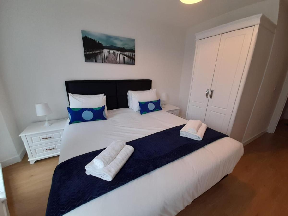 Berks Luxury Serviced Apartments , Free Parking, Free Gym And Free Wifi Bracknell Buitenkant foto