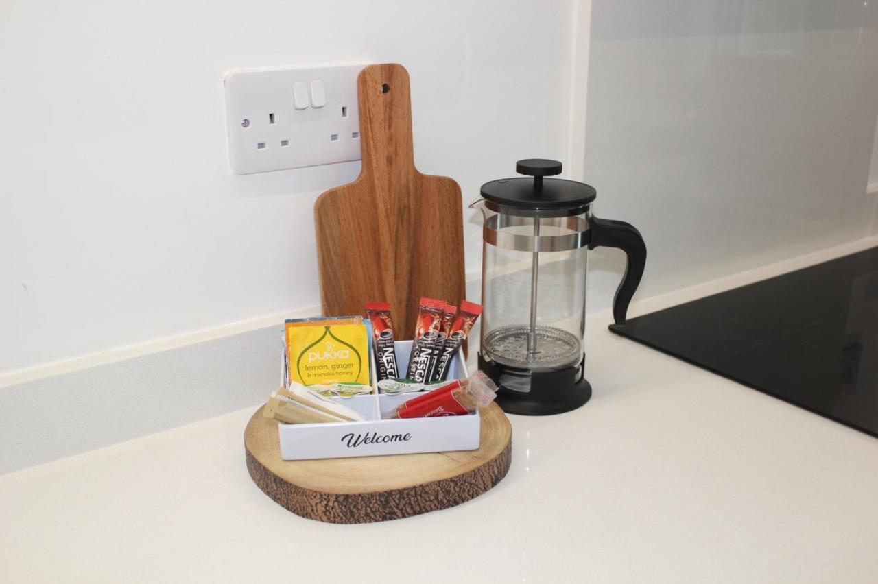 Berks Luxury Serviced Apartments , Free Parking, Free Gym And Free Wifi Bracknell Buitenkant foto