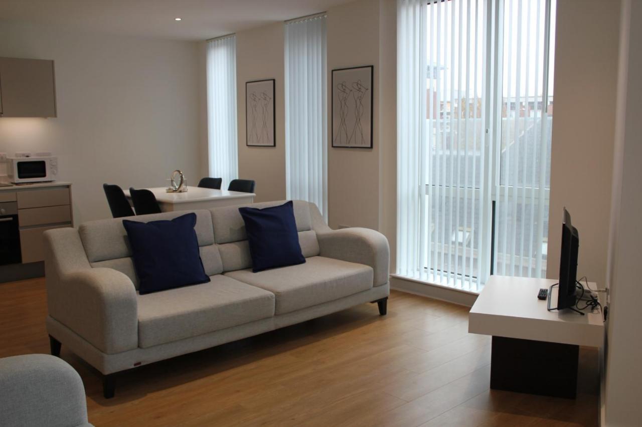 Berks Luxury Serviced Apartments , Free Parking, Free Gym And Free Wifi Bracknell Buitenkant foto