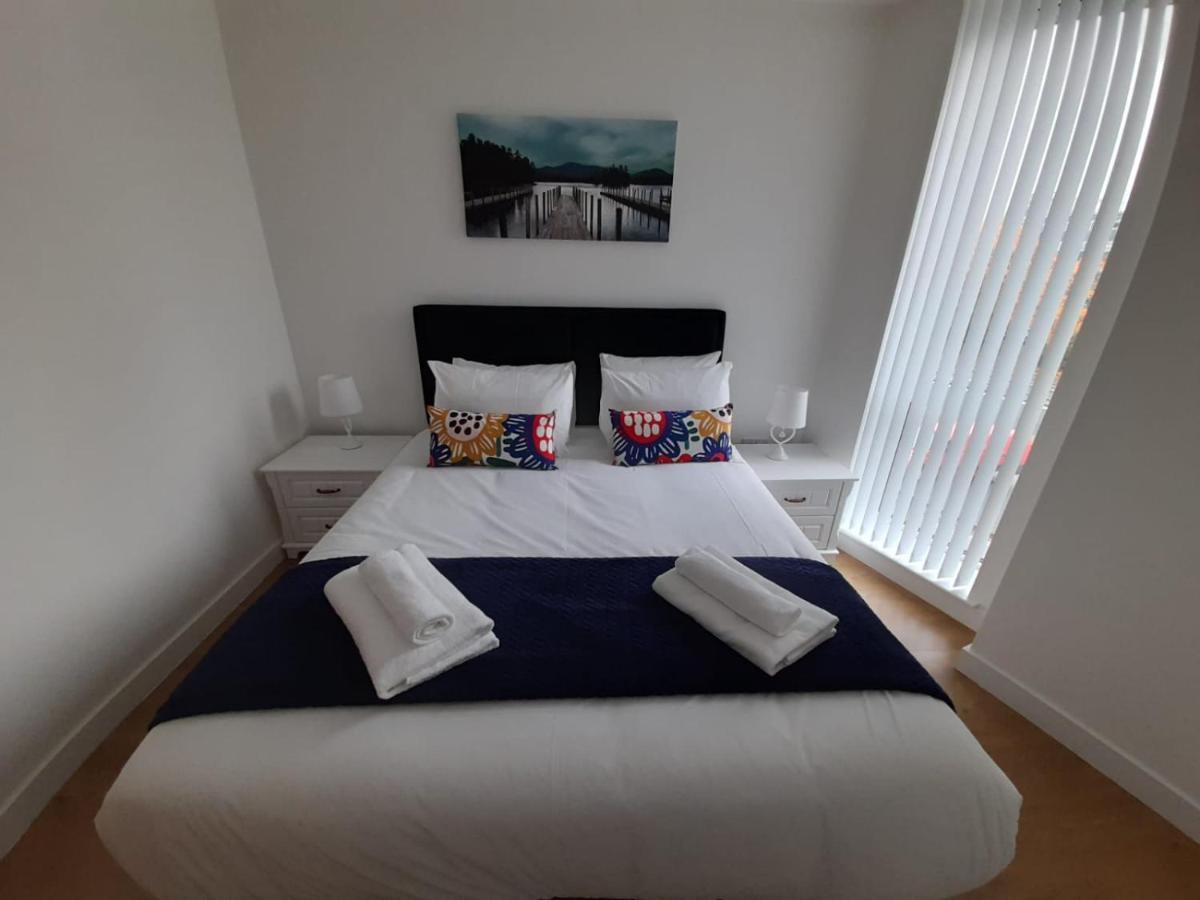Berks Luxury Serviced Apartments , Free Parking, Free Gym And Free Wifi Bracknell Buitenkant foto