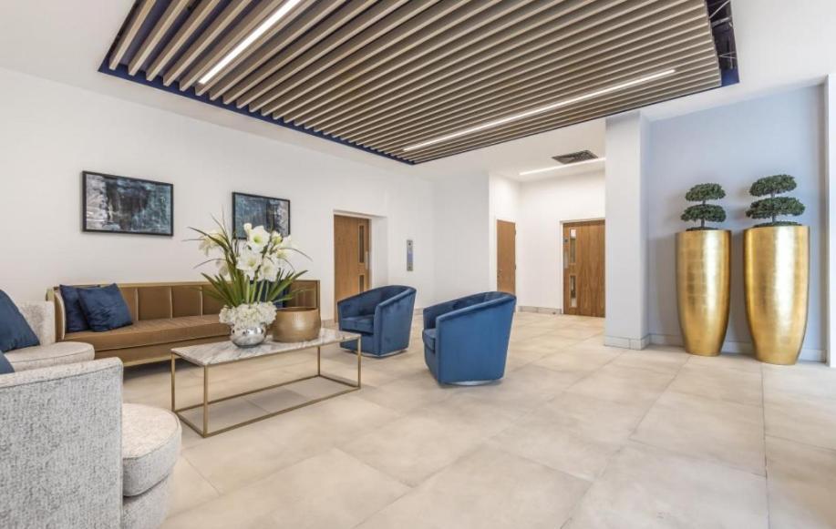 Berks Luxury Serviced Apartments , Free Parking, Free Gym And Free Wifi Bracknell Buitenkant foto