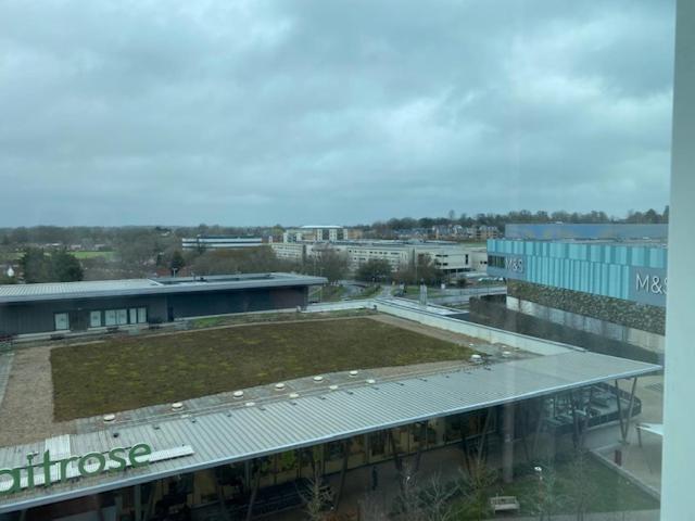 Berks Luxury Serviced Apartments , Free Parking, Free Gym And Free Wifi Bracknell Buitenkant foto
