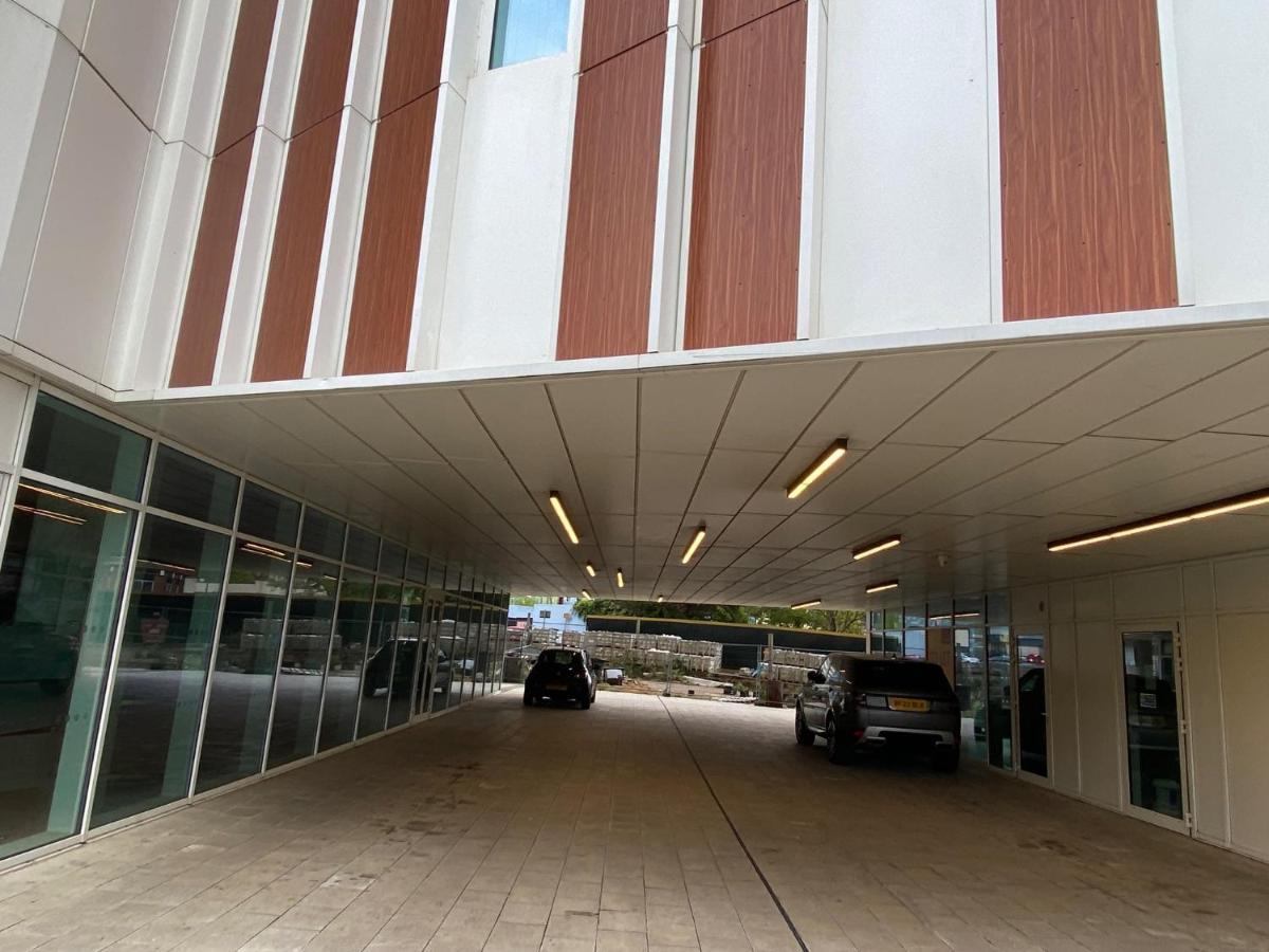 Berks Luxury Serviced Apartments , Free Parking, Free Gym And Free Wifi Bracknell Buitenkant foto